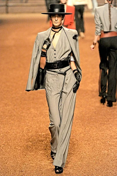 Look 34